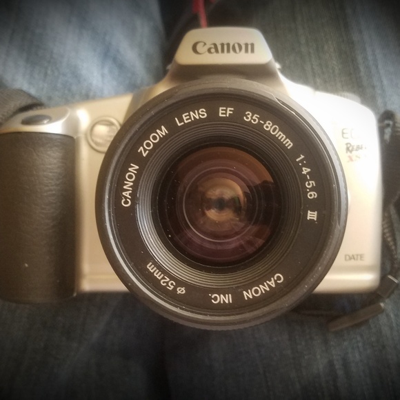 Canon EOS Rebel XS N 35mm film camera and bag